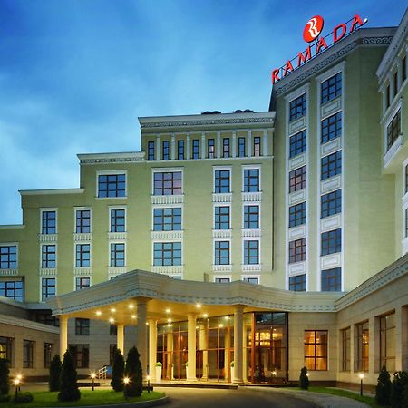 Ramada By Wyndham Almaty Hotel Bagian luar foto