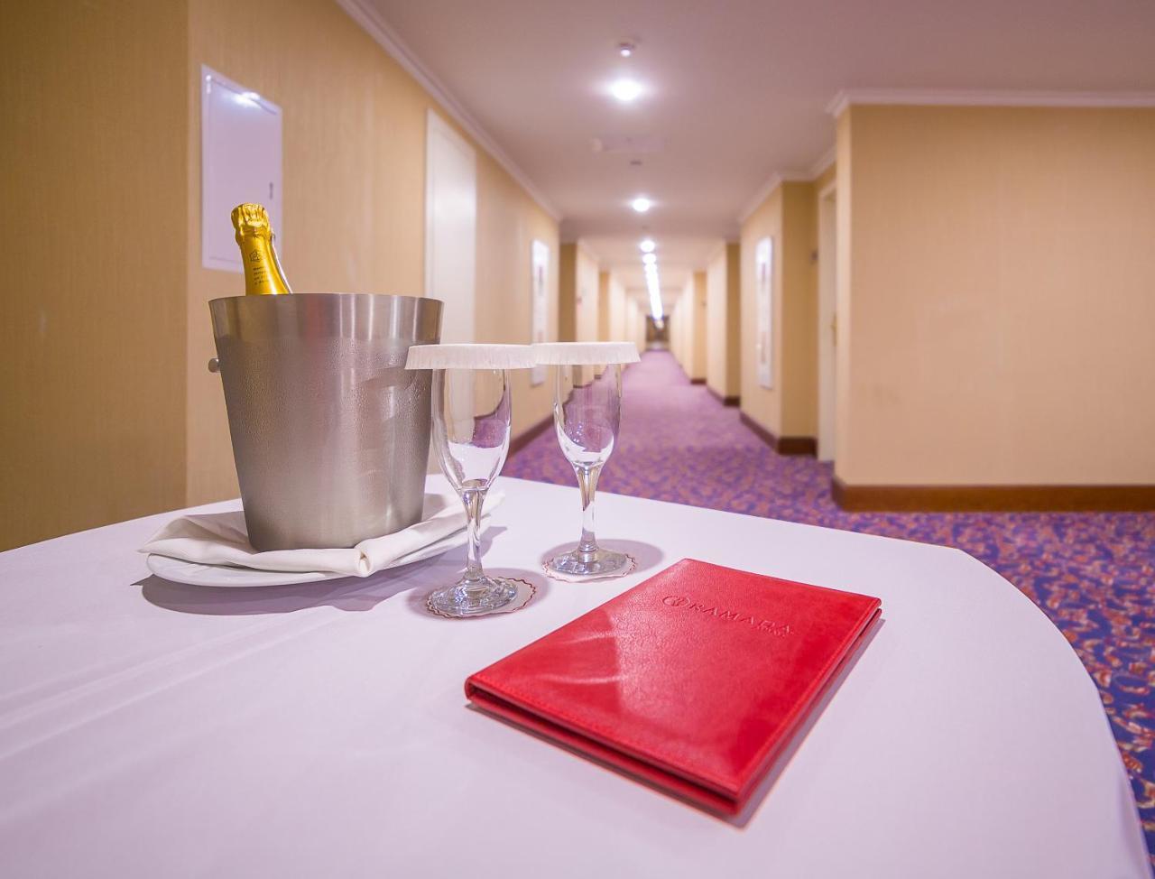 Ramada By Wyndham Almaty Hotel Bagian luar foto