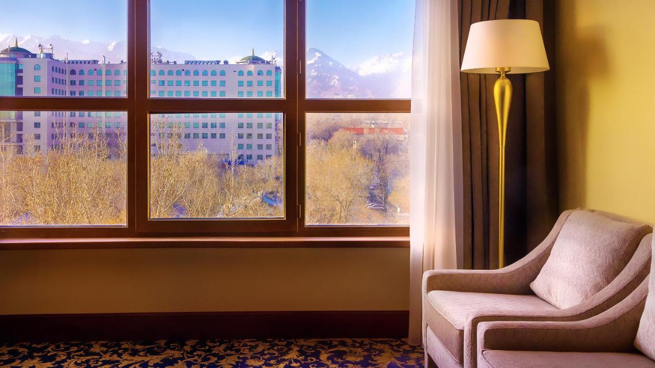 Ramada By Wyndham Almaty Hotel Bagian luar foto